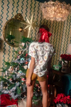 Pale Green Gingerbread Men & Bows Tee